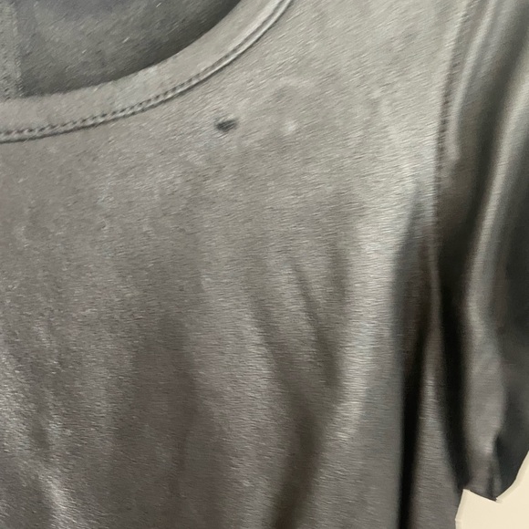 Danier Leather T Shirt - Picture 6 of 6